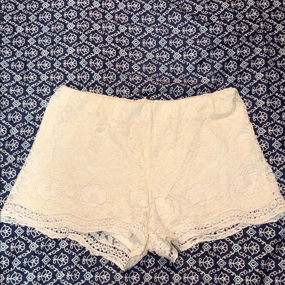 Freshman Cream Lace Women’s Shorts